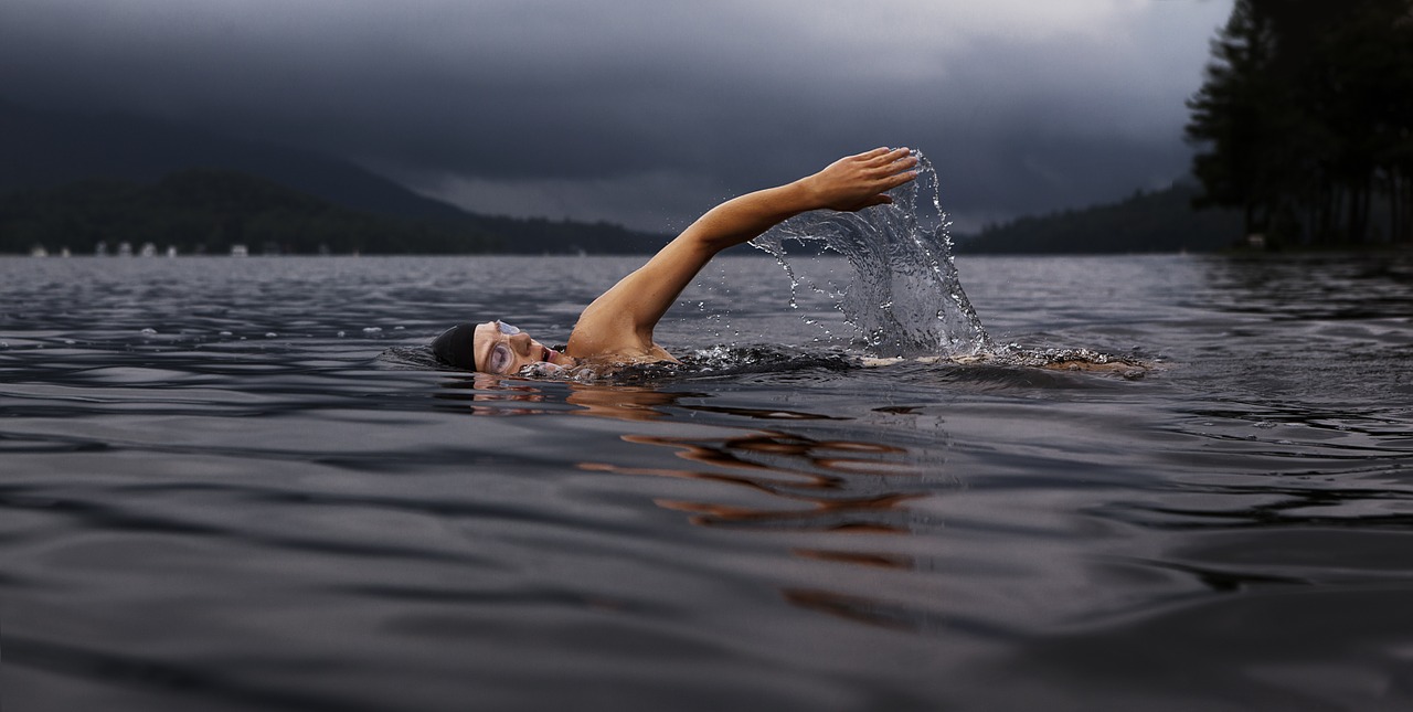 Du betrachtest gerade Cardio ohne Studio: Schwimmtraining